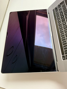 MacBook Pro 16 2019 i7 16/512GB (3 foto / 7)