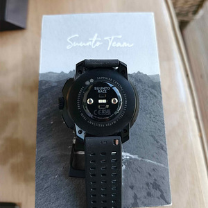 Suunto Race - All Black (2 foto / 2)
