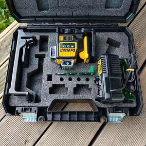 Dewalt лазер DCE089D1G (1 фото из 4)
