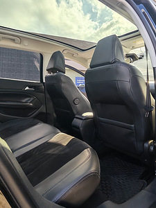 Peugeot 308 2.0 Diesel Allure (9 foto / 15)