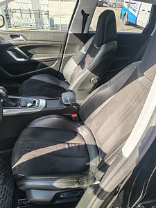 Peugeot 308 2.0 Diesel Allure (5 foto / 15)