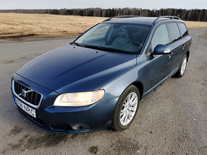 Volvo V70 2008 (1 foto / 9)