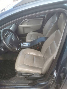 Volvo V70 2008 (6 foto / 9)