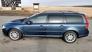 Volvo V70 2008 (8 foto / 9)