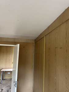 Продаётся бытовка/контейнер с дверью и 3 окнами (5 фото из 10)
