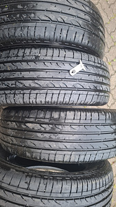 Bridgestone suverehvid 235/65R18 (2 foto / 7)