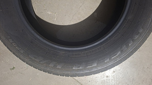 Bridgestone suverehvid 235/65R18 (4 foto / 7)