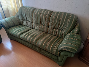 2 vana diivanit (1 foto / 4)