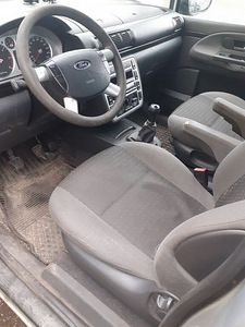 Ford Galaxy (5 фото из 5)