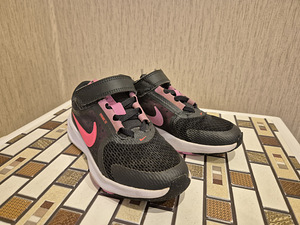 Laste jooksujalatsid Nike Star Runner 5 GS (1 foto / 4)