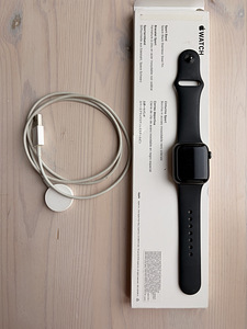 Müüa iwatch series 6, 40MM (kasutatud) (1 foto / 3)