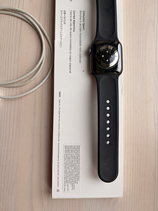 Müüa iwatch series 6, 40MM (kasutatud) (3 foto / 3)