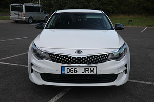 Kia Optima 2016 (2 foto / 7)