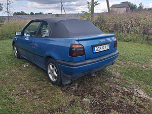 VW Golf III Cabriolet (4 фото из 5)