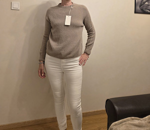 Свитер (2 фото из 4)