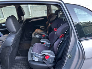 Mercedes-Benz B180 (5 фото из 9)