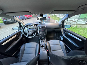 Mercedes-Benz B180 (6 фото из 9)