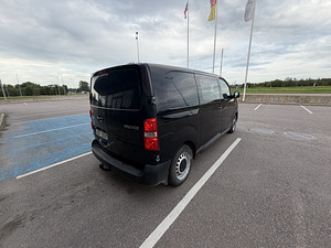 TOYOTA PROACE 1.5 88 кВт дизель, 1 владелец (6 фото из 10)