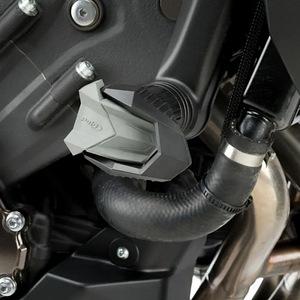 Puig R19 kukkumispunnid Kawasaki Z750, Z750R, Z1000 (1 foto / 5)