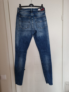 Джинсы Tommy Jeans (2 фото из 4)