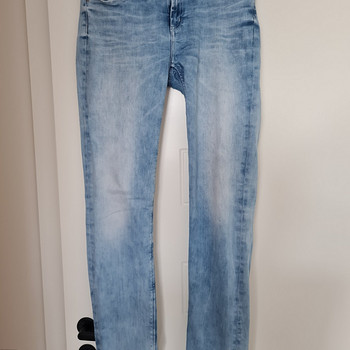 Джинсы Tommy Hilfiger