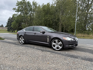 Jaguar XF 4.2 Supercharged V8 (2 фото из 13)