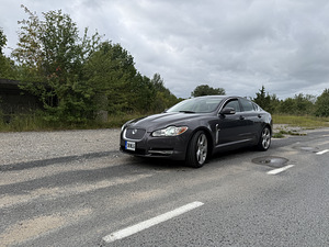 Jaguar XF 4.2 Supercharged V8 (8 фото из 13)