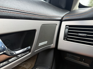 Jaguar XF 4.2 Supercharged V8 (13 фото из 13)
