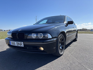 BMW 520i E39 (2 фото из 15)