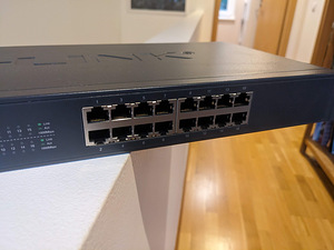 TP-LINK 16-портовый гигабитный коммутатор TL-SG1016 (3 фото из 4)
