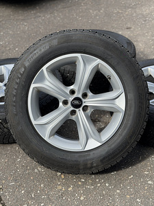17" оригинальные диски Land Rover 5x108 + 225/65/17 m+s (1 фото из 10)