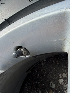 17" оригинальные диски Land Rover 5x108 + 225/65/17 m+s (7 фото из 10)