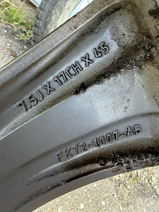 17" оригинальные диски Land Rover 5x108 + 225/65/17 m+s (10 фото из 10)