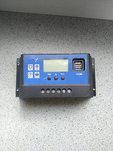PWM solar controller 20A (1 foto / 1)