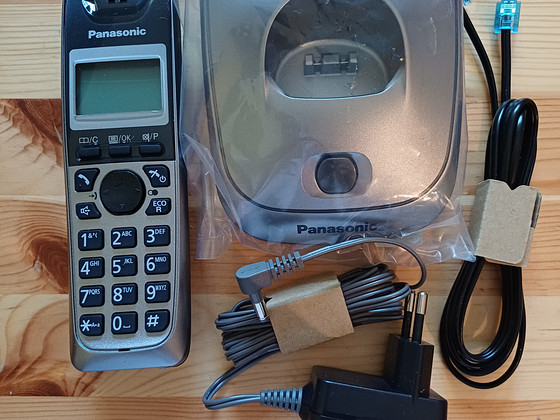 Panasonic KX-TG2511/ UUS/ Lauatelefon juhtmeta