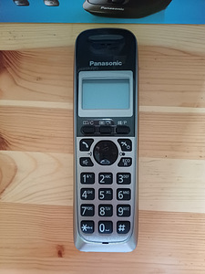 Panasonic KX-TG2511/ UUS/ Lauatelefon juhtmeta (7 foto / 7)