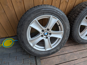 BMW X5 18 tolli talverattad rehvidega Style 209 5x120 (2 foto / 10)