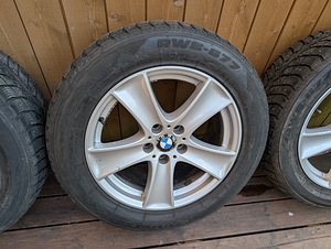 BMW X5 18 tolli talverattad rehvidega Style 209 5x120 (4 foto / 10)
