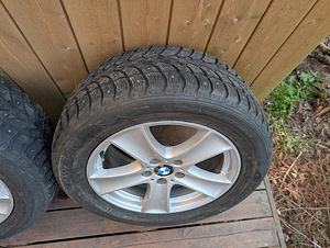 BMW X5 18 tolli talverattad rehvidega Style 209 5x120 (6 foto / 10)