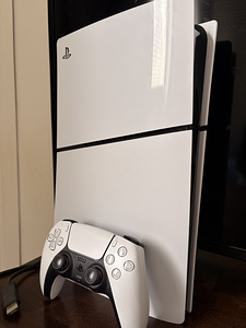 Sony PlayStation 5 (1 фото из 2)