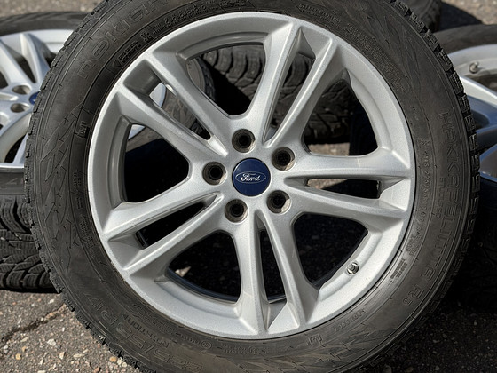 17" Ford originaalveljed 5x108 + 225/55/17 m+s (6-7mm)