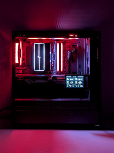 AMD Ryzen 5 5600, RTX4060, 32GB DDR4, 1TB NVMe, Wifi, LCD (6 foto / 10)