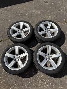 17" оригинальные диски Audi 5x112 + шипованные шины 225/45/17 (4 фото из 8)