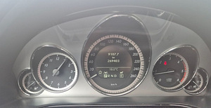 Mercedes-Benz E 250 2.1 150 kW (11 foto / 12)