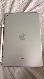 Продам Apple iPad 9 + Apple Pencil (1 фото из 5)