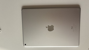 Продам Apple iPad 9 + Apple Pencil (5 фото из 5)