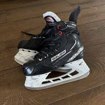 Детские хоккейные коньки Bauer Vapor б/у, размер 1.5