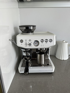 Sage the Barista Express Impress (3 фото из 3)