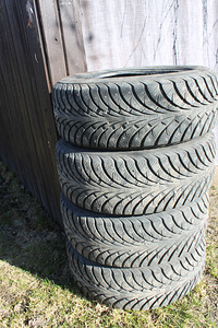 Naastrehvid, talverehvid 205/55/R16 Sava, Goodyear (3 foto / 7)
