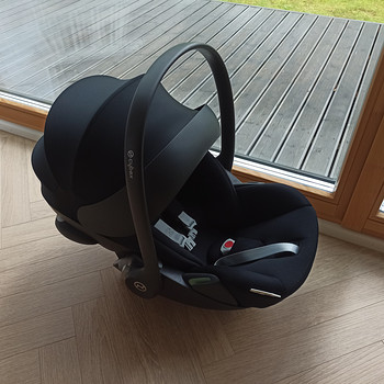 Cybex Cloud G i-size + база Isofix G